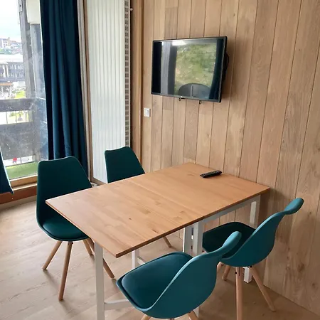 Renove 2 Adultes 2 Enfants - Lavachet - Vue Montagne Plein Sud Apartment *